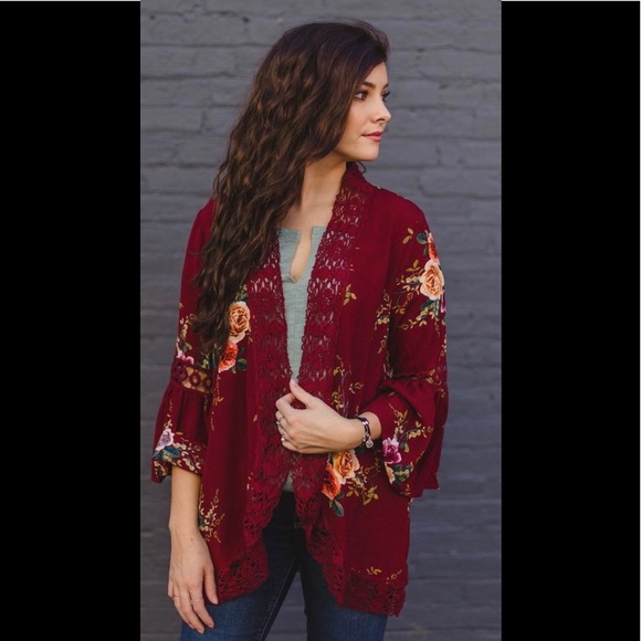 💐FLORAL KIMONO! 🌺 Hard to find!🤗 - Picture 5 of 7